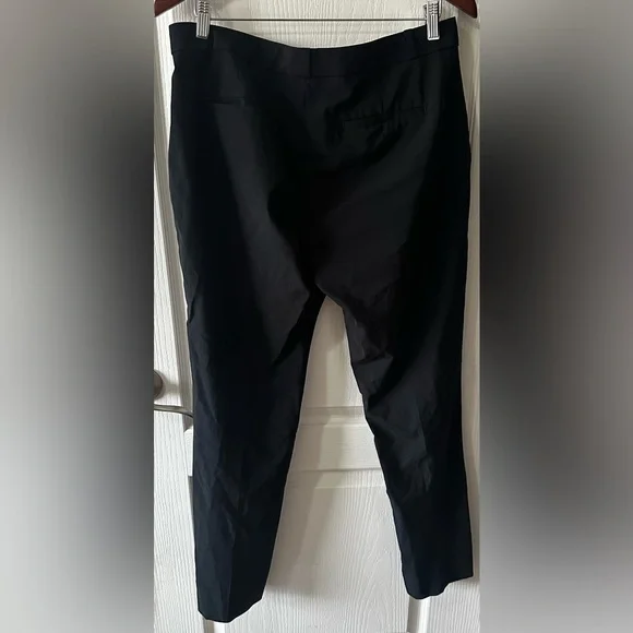 Banana republic, black slacks, size 10L, made with soft but strong material - Picture 4 of 7